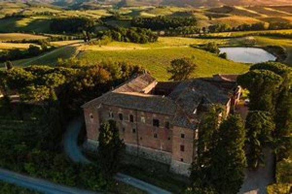 Wine Tasting Castello Tricerchi Montalcino ( Tuscany )